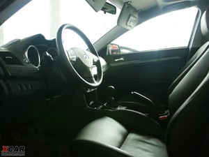 2010款2.0L MT运动豪华版 空间座椅