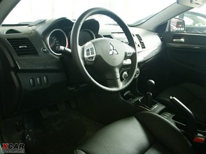 2010款2.0L MT运动豪华版 空间座椅