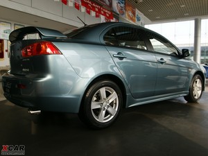 2010款2.0L MT运动豪华版 整体外观