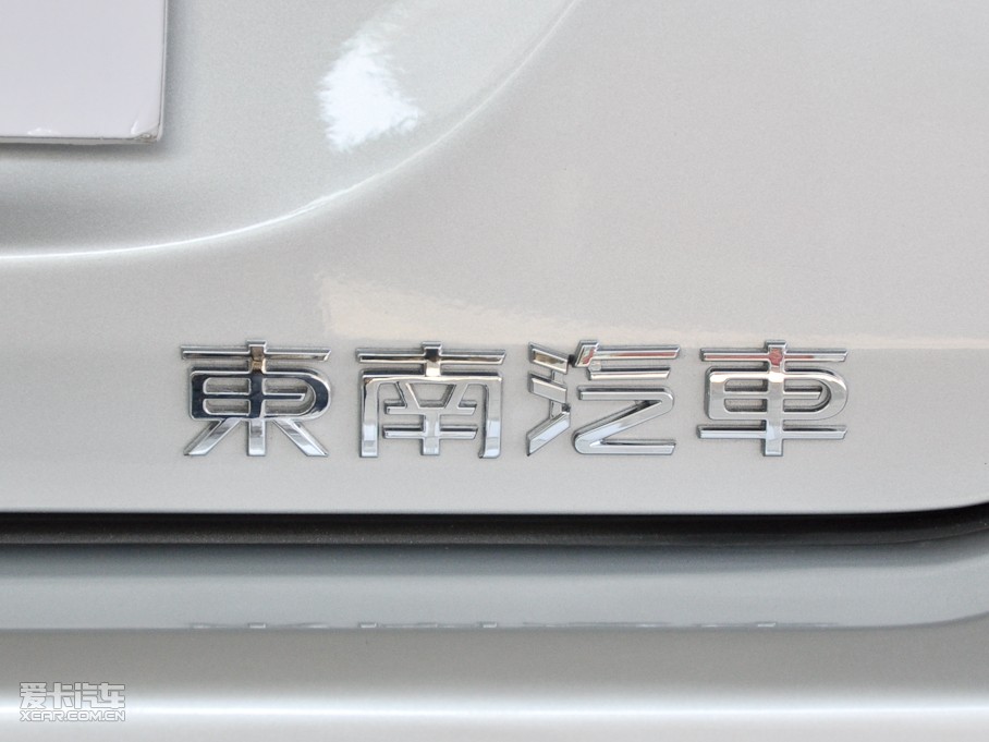 2009{ 2.4L F
