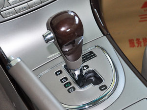 2009款2.4L 尊贵升级版 换挡杆