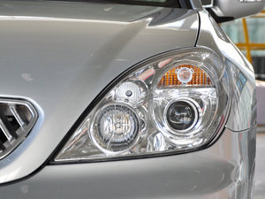 2009款2.4L 尊贵升级版 大灯
