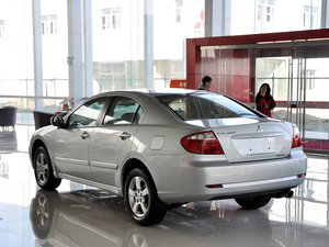 2009款2.4L 尊贵升级版 整体外观
