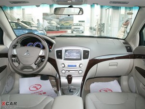 2009款2.4L 旗舰升级版 内饰全景