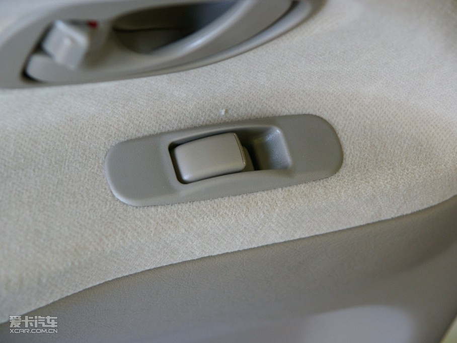 2010{(ln)ɪ 1.6L ք(dng)m׿Խ