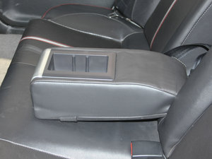 2010��1.6L �քӺ��A׿Խ�� �����������