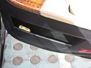 2012款2.0L 铭仕版 空间座椅