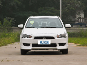 2012款1.8L 手动致尚版豪华型 正前