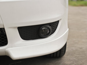 2012款1.8L 手动致尚版豪华型 前雾灯