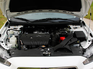 2012款1.8L 手动致尚版豪华型 发动机