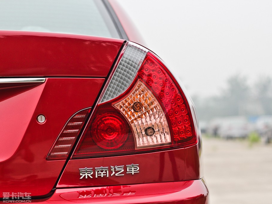 2012�������{ɪ 1.6L SEi �ք����m��