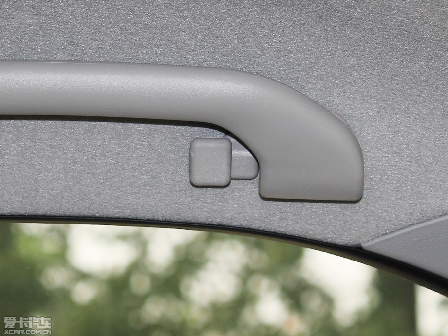 2012�������{ɪ 1.6L SEi �ք����m��