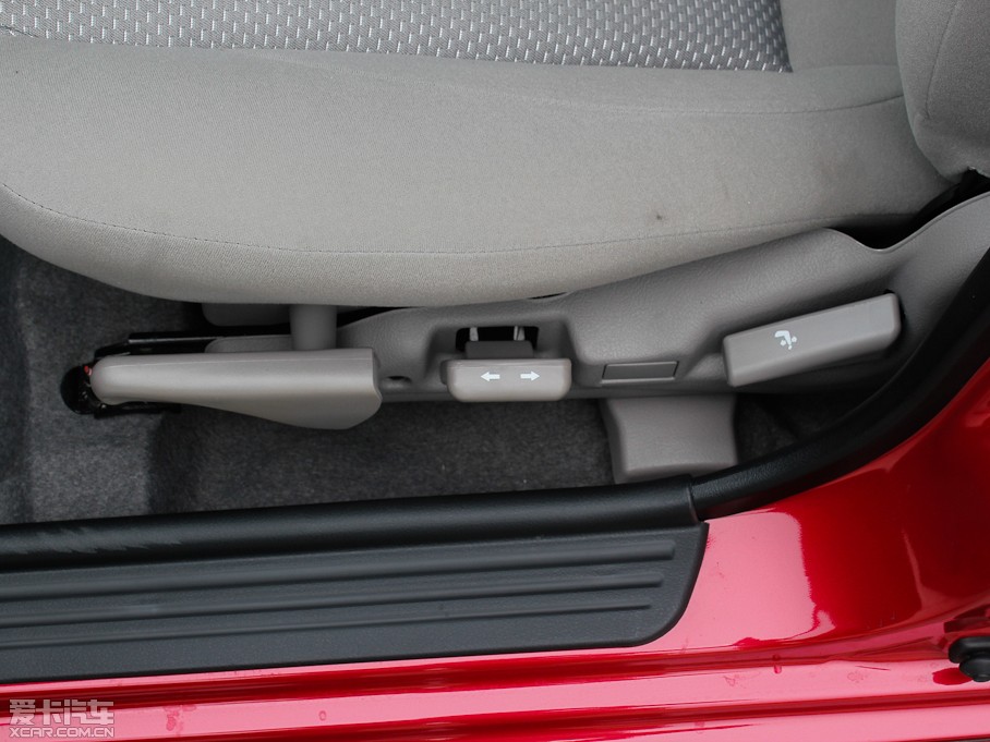 2012�������{ɪ 1.6L SEi �ք����m��