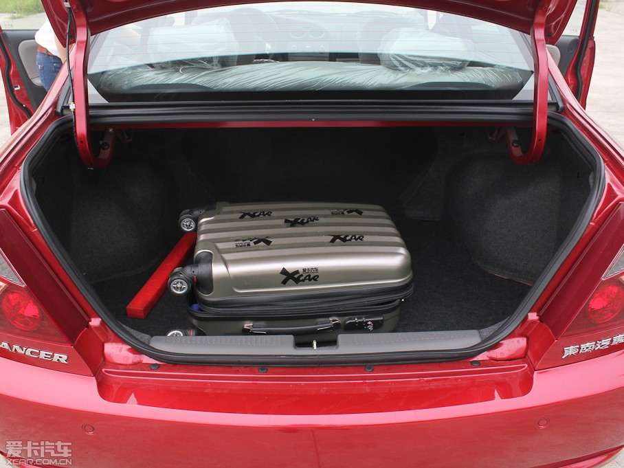 2012�������{(l��n)ɪ 1.6L SEi �ք�(d��ng)���m��