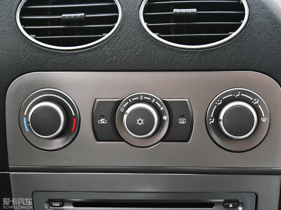 2012�������{(l��n)ɪ 1.6L SEi �ք����m��