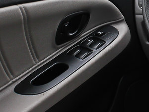 2012��1.6L SEi �ք����m�� �v܇�Ƅ���