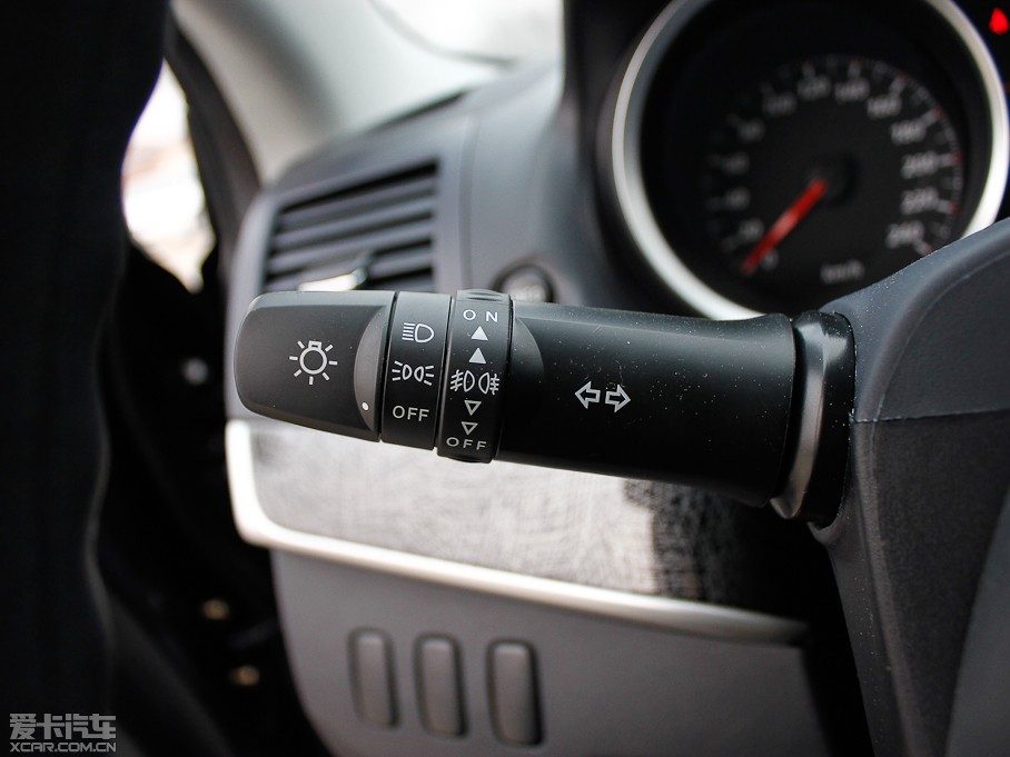 2013���������� 1.8L �քӕr�а����m��