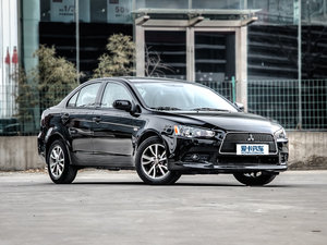 2013款1.8L CVT时尚版舒适型 整体外观