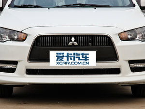 2013款1.8L 手动致尚版豪华型 中网