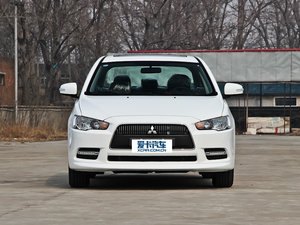 2013款1.8L CVT致尚版豪华型 正前
