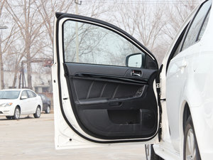 2013款1.8L CVT致尚版豪华型 驾驶位车门