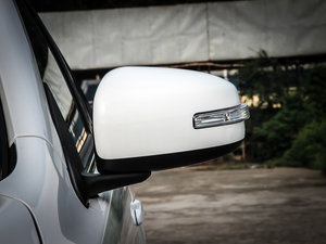 2013款2.0L CVT致炫版旗舰型 后视镜
