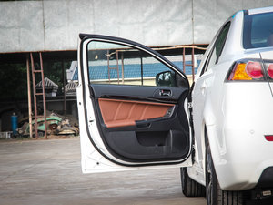 2013款2.0L CVT致炫版旗舰型 驾驶位车门