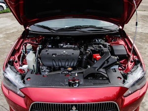 2013款1.8L CVT黑白版 发动机