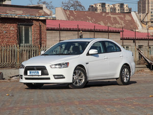 2013款1.6L 手动风尚版 豪华型 左前45度