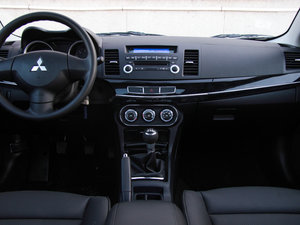 2013款1.6L 手动风尚版 豪华型 中控台