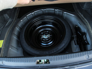 2013款1.6L 手动风尚版 经典型 备胎