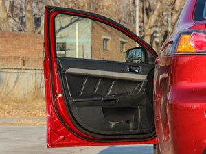 2015款1.8L CVT致尚型 国V 驾驶位车门