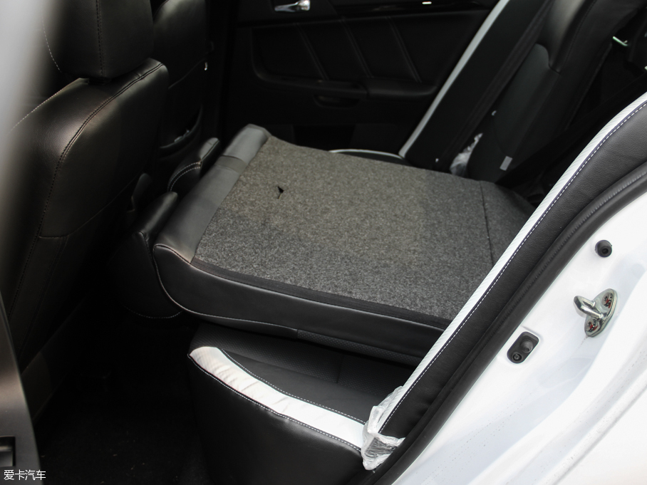 2016���������� 1.8L MT�ڰ׏�(f��)�̰�