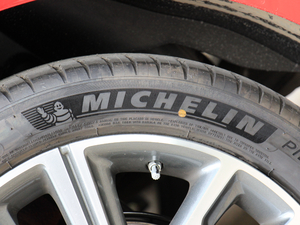 201920T ԄW ݆̥Ʒ