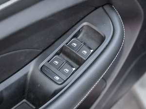 2019(lin) {܇ƅ^(q)	