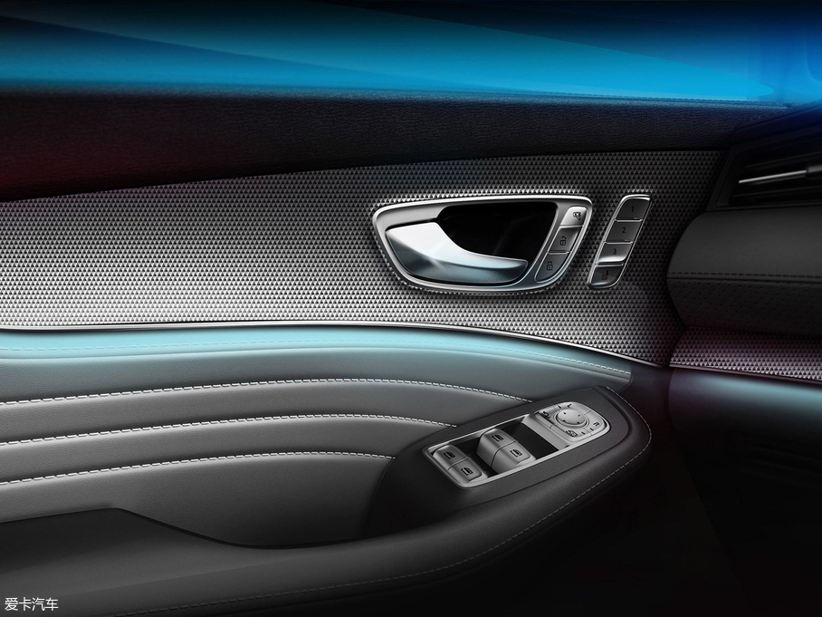 2019sRX5 MAX 300TGI ԄœA