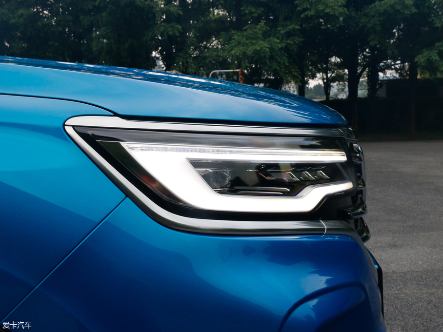 2019sRX5 MAX 300TGI ԄœA