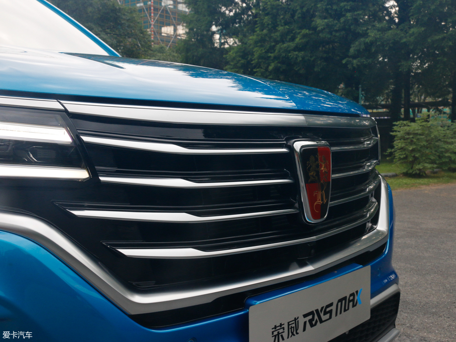 2019sRX5 MAX 300TGI ԄœA