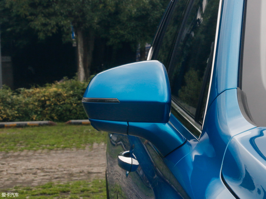 2019sRX5 MAX 300TGI ԄœA