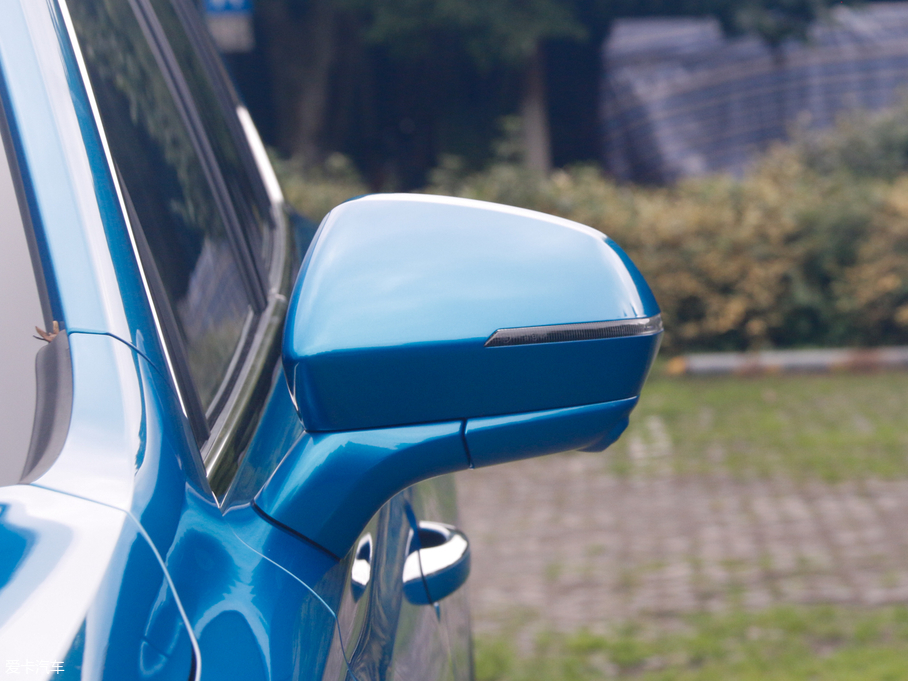 2019sRX5 MAX 300TGI ԄœA