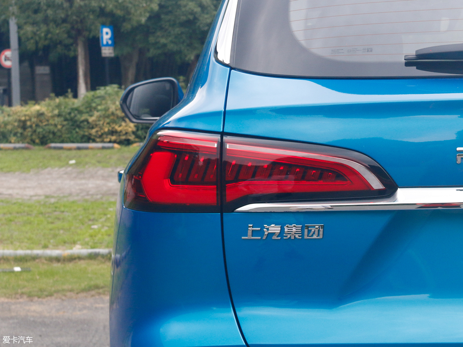 2019sRX5 MAX 300TGI ԄœA