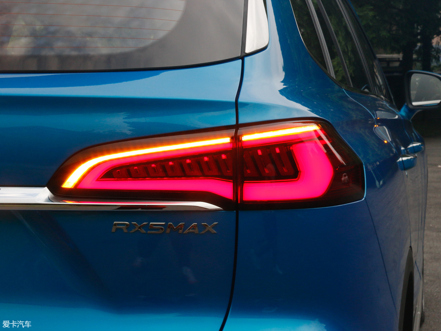 2019sRX5 MAX 300TGI ԄœA