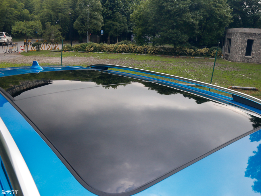 2019sRX5 MAX 300TGI ԄœA