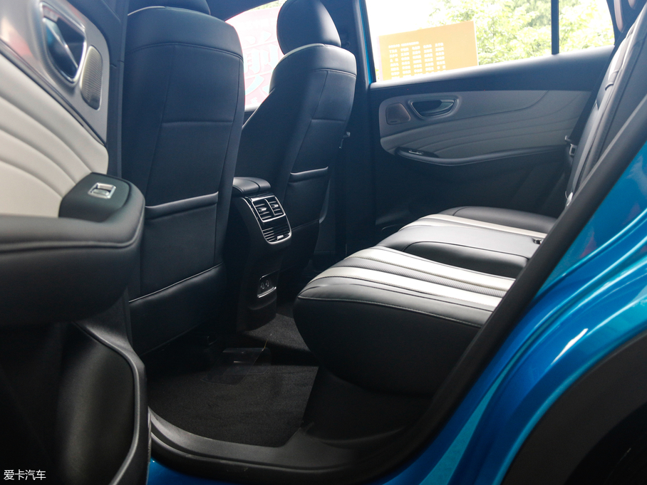 2019sRX5 MAX 300TGI ԄœA