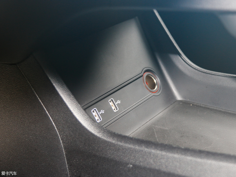 2019sRX5 MAX 300TGI ԄœA