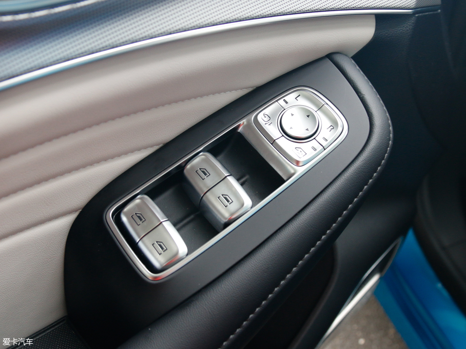 2019sRX5 MAX 300TGI Ԅ(dng)œA