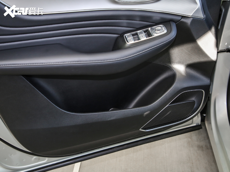 2019sRX5 MAX 300TGI Ԅ(dng)œA