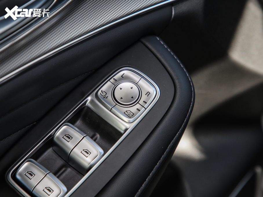 2019sRX5 MAX 300TGI ԄœA