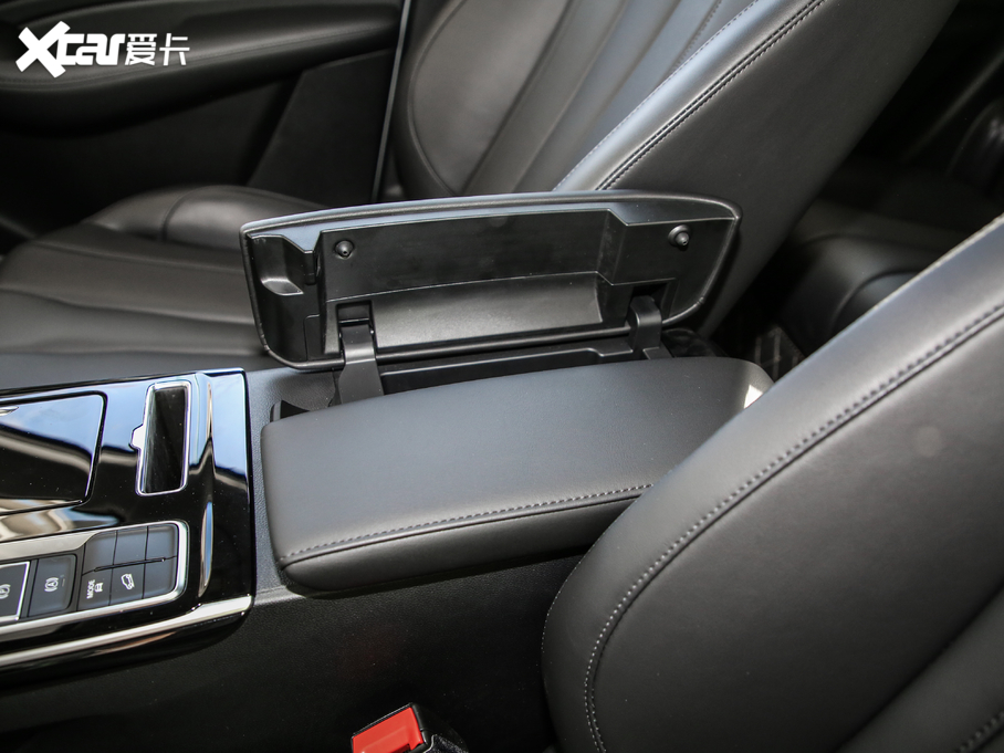 2019sRX5 MAX 300TGI ԄœA