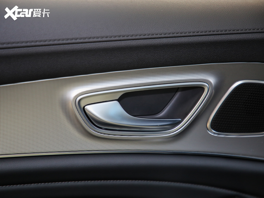 2019sRX5 MAX 300TGI ԄœA